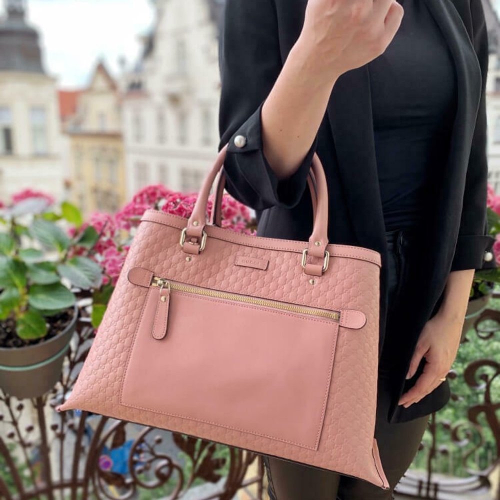 Gucci Pink Quilted Leather Shoulder Bag
